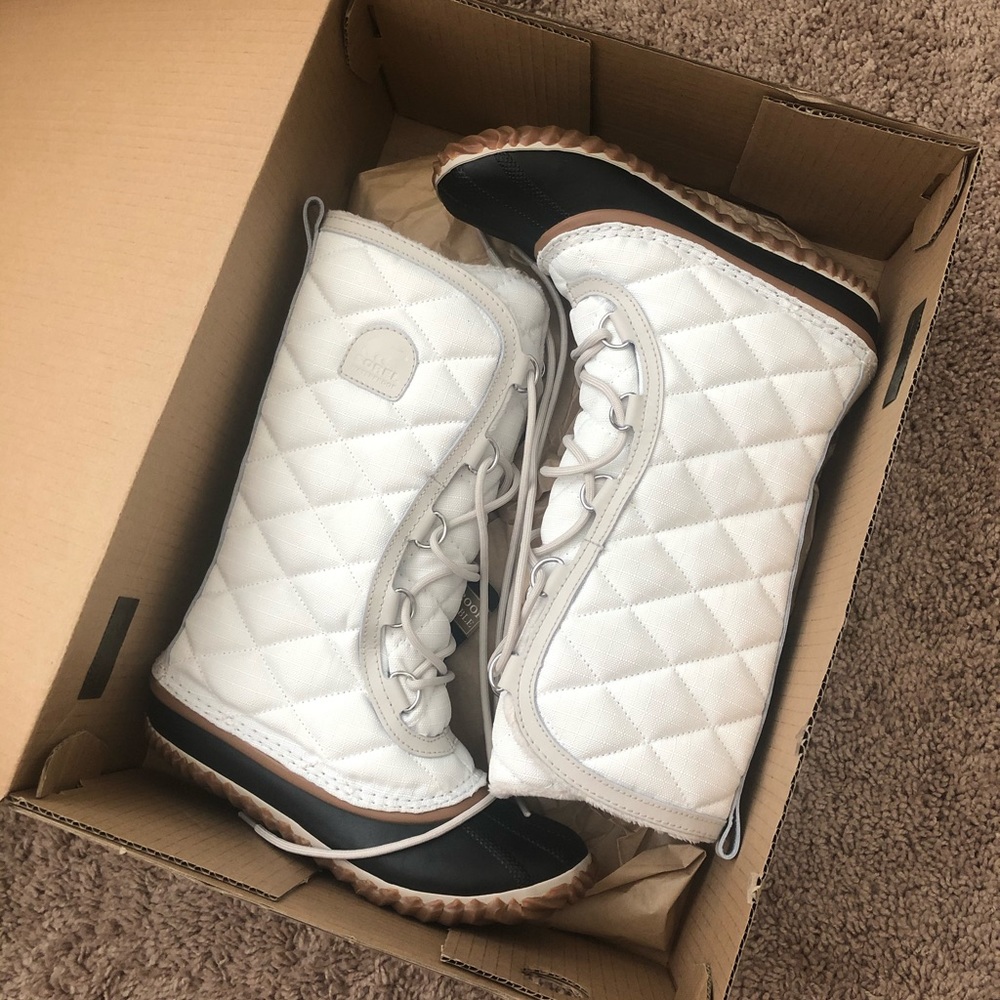 Sorel Waterproof Snow Boots (NEW)